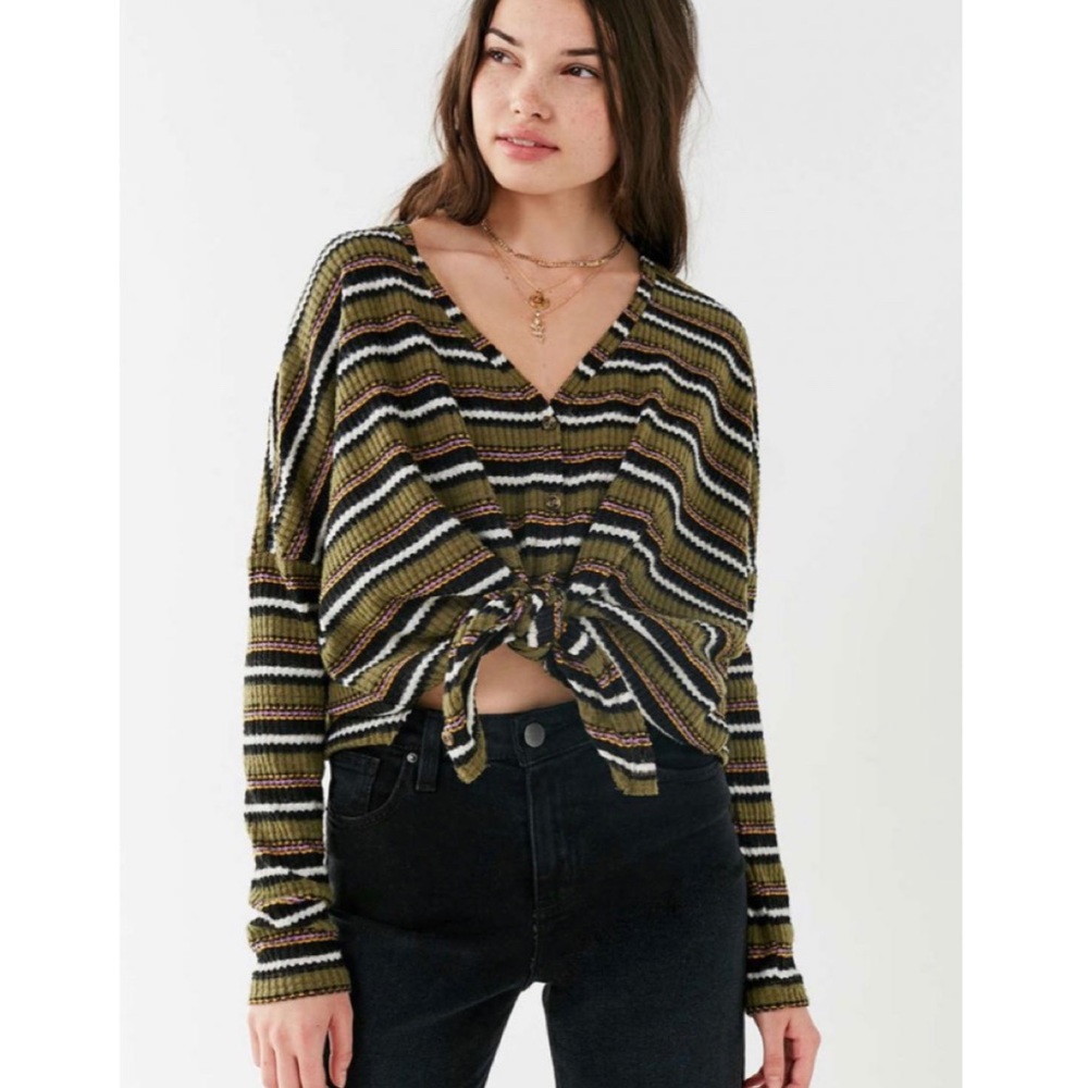 URBAN OUTFITTERS oversized thermal sweater ✨✨